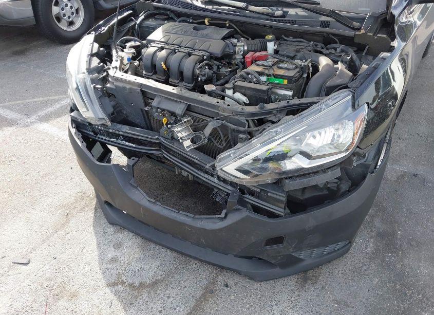 Photo 6 of 2019 Nissan Sentra S (VIN 3N1AB7AP7KY449741)