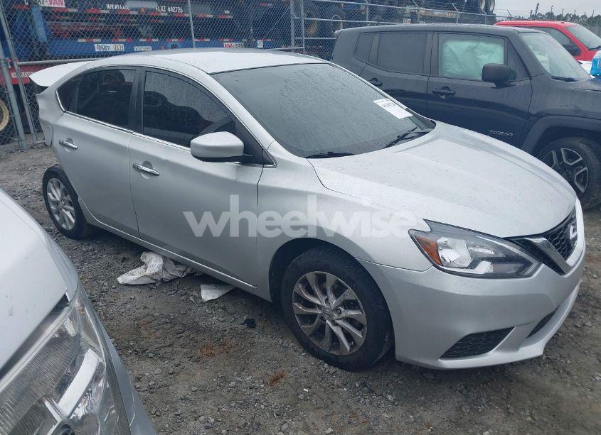 2019 Nissan Sentra SV (VIN 3N1AB7AP7KY452008) main photo