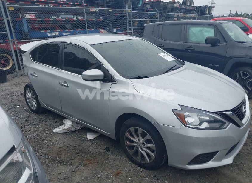 Photo 13 of 2019 Nissan Sentra SV (VIN 3N1AB7AP7KY452008)