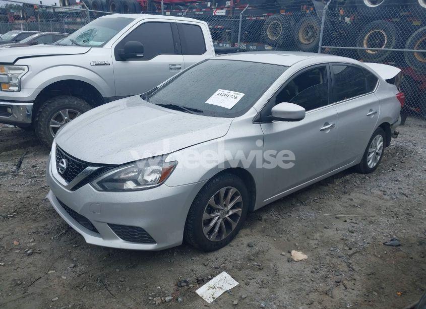 Photo 2 of 2019 Nissan Sentra SV (VIN 3N1AB7AP7KY452008)
