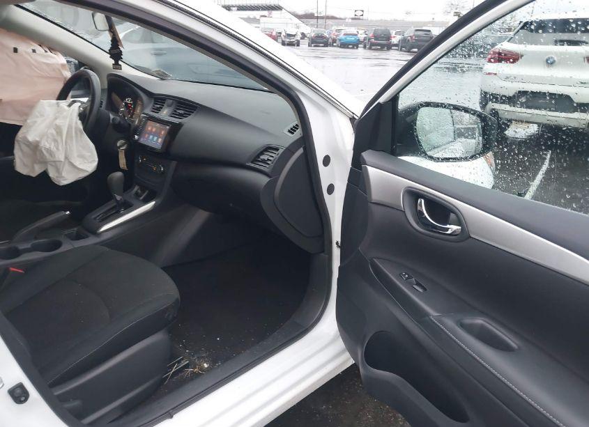 Photo 5 of 2019 Nissan Sentra S (VIN 3N1AB7AP7KY452672)