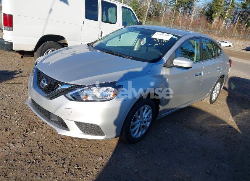 Photo 2 of 2019 Nissan Sentra SV (VIN 3N1AB7AP7KY454468)