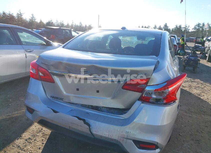 Photo 6 of 2019 Nissan Sentra SV (VIN 3N1AB7AP7KY454468)