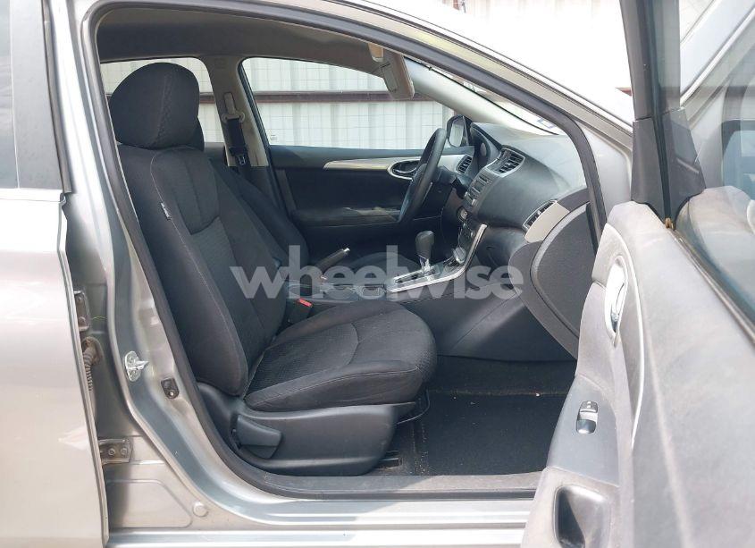 Photo 5 of 2013 Nissan Sentra SR (VIN 3N1AB7AP8DL696413)