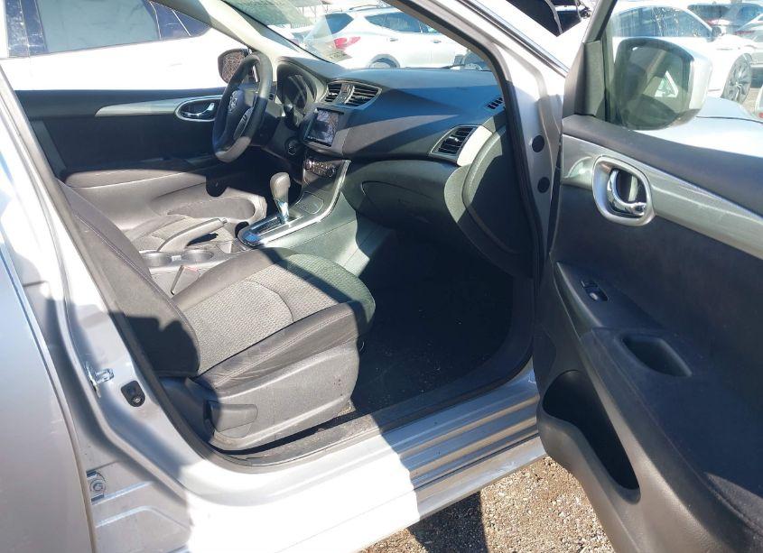 Photo 5 of 2013 Nissan Sentra SR (VIN 3N1AB7AP8DL706244)