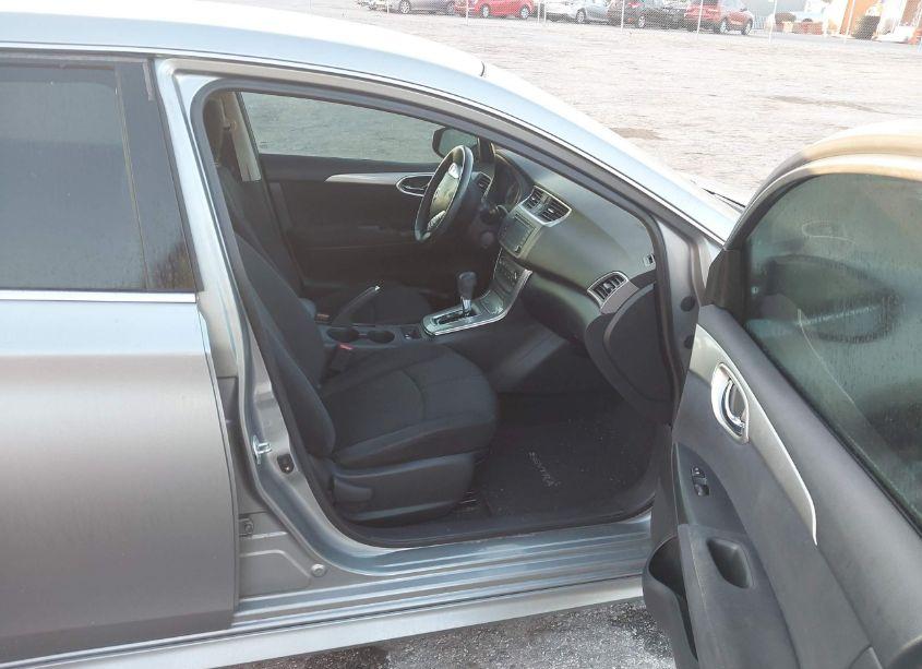 Photo 5 of 2013 Nissan Sentra SR (VIN 3N1AB7AP8DL712206)