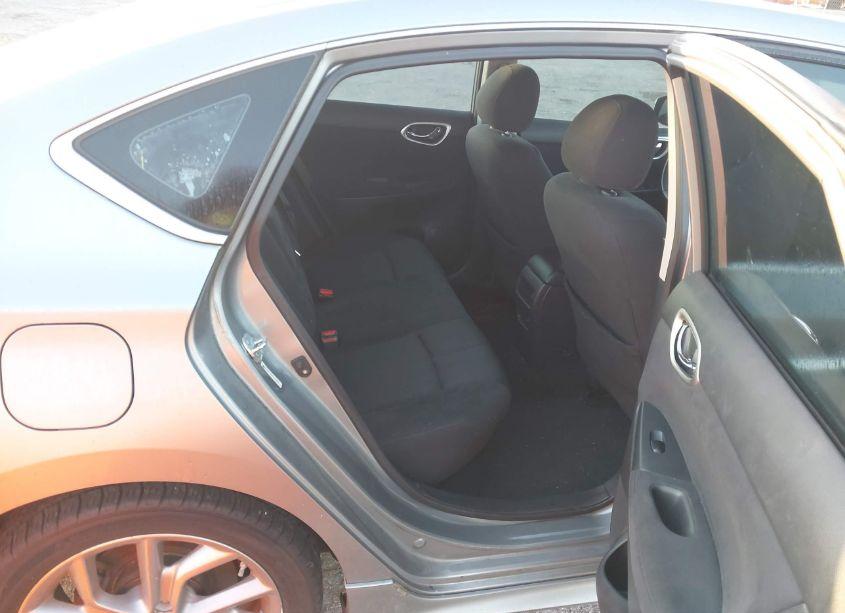 Photo 8 of 2013 Nissan Sentra SR (VIN 3N1AB7AP8DL712206)