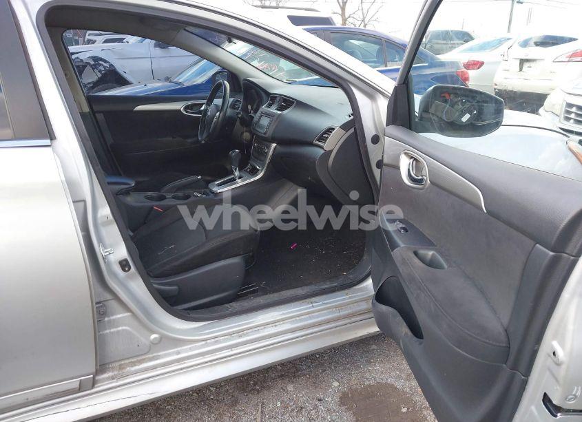 Photo 5 of 2014 Nissan Sentra SR (VIN 3N1AB7AP8EY256258)