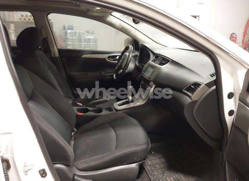 Photo 5 of 2014 Nissan Sentra SR (VIN 3N1AB7AP8EY324901)