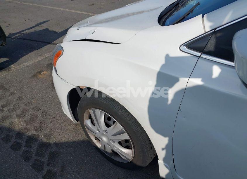Photo 13 of 2015 Nissan Sentra SV (VIN 3N1AB7AP8FL683065)