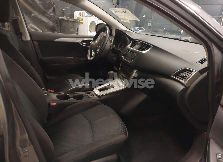 Photo 5 of 2015 Nissan Sentra SR (VIN 3N1AB7AP8FY255807)