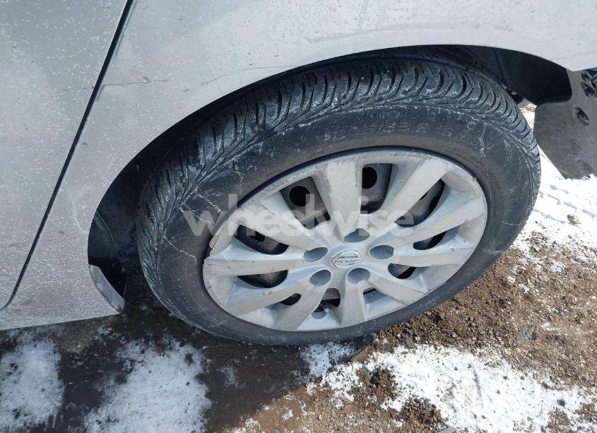 Photo 12 of 2015 Nissan Sentra S (VIN 3N1AB7AP8FY275992)