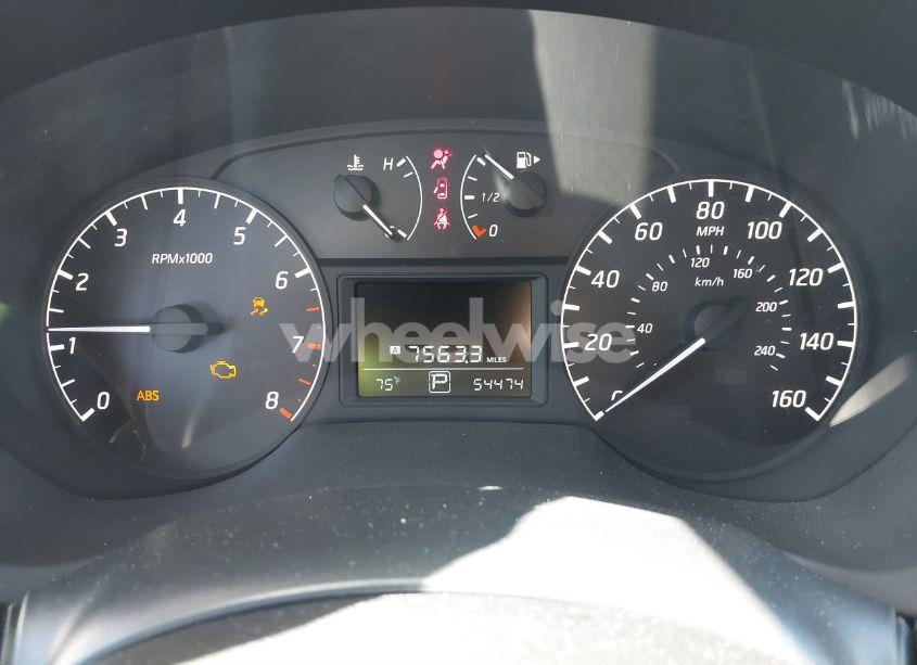 Photo 7 of 2015 Nissan Sentra S (VIN 3N1AB7AP8FY277757)