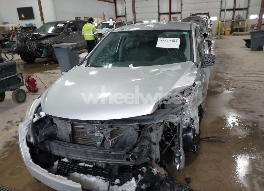 Photo 13 of 2015 Nissan Sentra S (VIN 3N1AB7AP8FY284143)