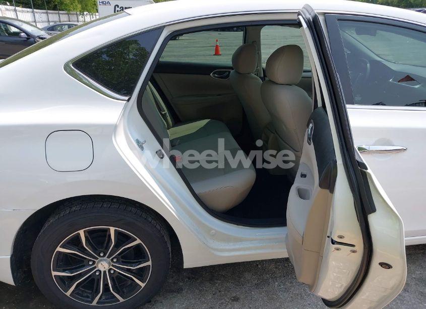Photo 8 of 2015 Nissan Sentra S (VIN 3N1AB7AP8FY289262)
