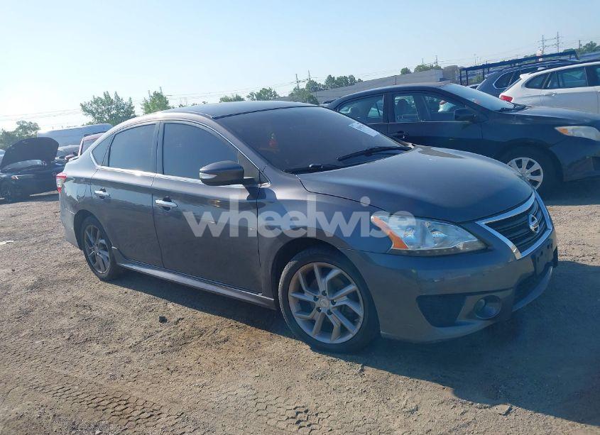 2015 Nissan Sentra SR (VIN 3N1AB7AP8FY323815) main photo