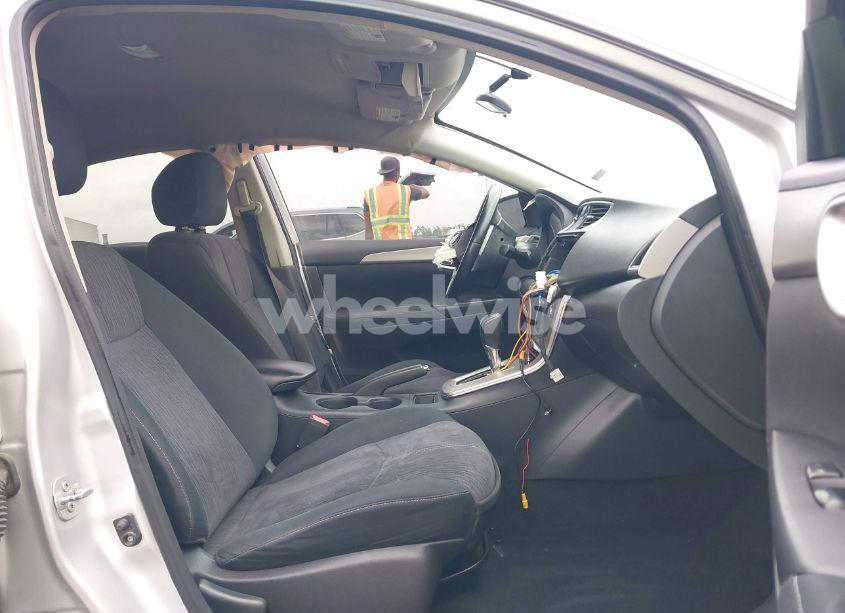 Photo 5 of 2015 Nissan Sentra SV (VIN 3N1AB7AP8FY335656)