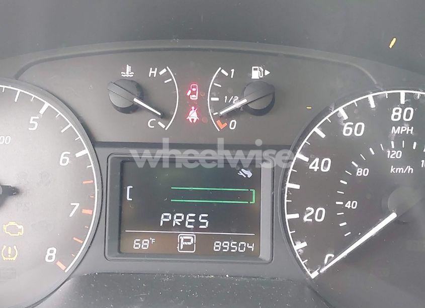 Photo 7 of 2015 Nissan Sentra S (VIN 3N1AB7AP8FY365563)