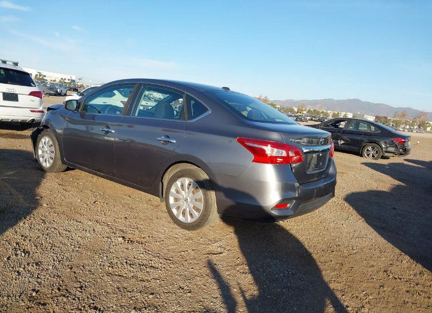 Photo 3 of 2016 Nissan Sentra SV (VIN 3N1AB7AP8GL658281)