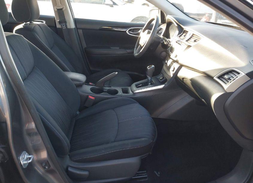 Photo 5 of 2016 Nissan Sentra SV (VIN 3N1AB7AP8GL658281)