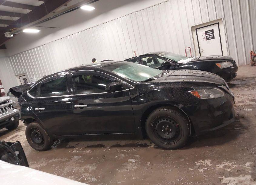 Photo 13 of 2016 Nissan Sentra SV (VIN 3N1AB7AP8GL661391)