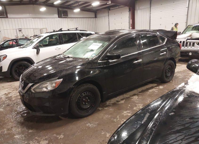 Photo 2 of 2016 Nissan Sentra SV (VIN 3N1AB7AP8GL661391)