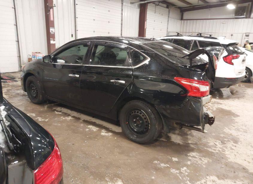 Photo 3 of 2016 Nissan Sentra SV (VIN 3N1AB7AP8GL661391)