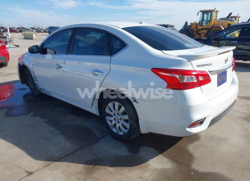 Photo 3 of 2016 Nissan Sentra SV (VIN 3N1AB7AP8GL671581)