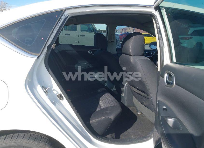 Photo 8 of 2016 Nissan Sentra SV (VIN 3N1AB7AP8GL671581)