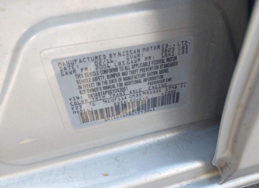 Photo 9 of 2016 Nissan Sentra S (VIN 3N1AB7AP8GY243061)