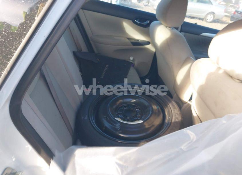 Photo 8 of 2016 Nissan Sentra S (VIN 3N1AB7AP8GY261608)