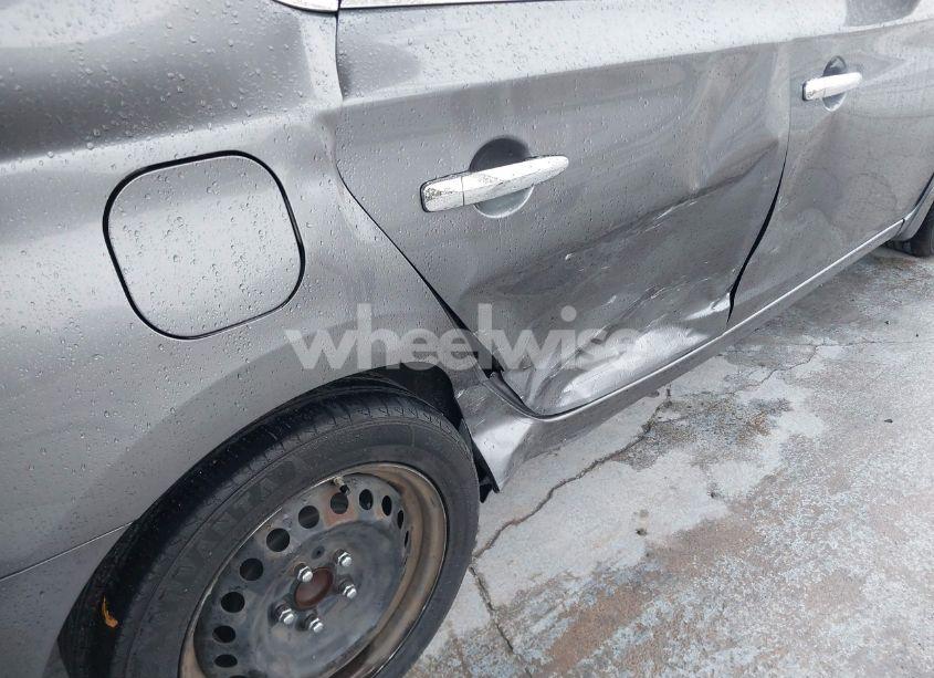 Photo 6 of 2016 Nissan Sentra S (VIN 3N1AB7AP8GY287187)