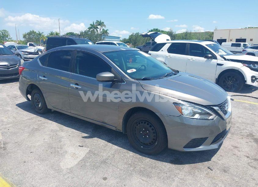 2016 Nissan Sentra S (VIN 3N1AB7AP8GY320043) main photo