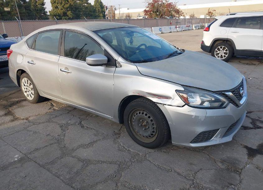 2016 Nissan Sentra S (VIN 3N1AB7AP8GY326005) main photo