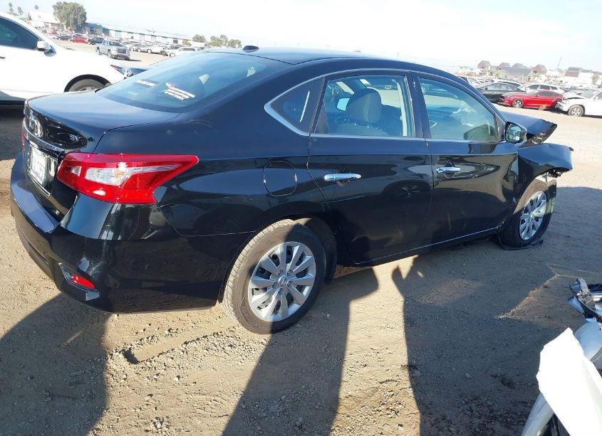 Photo 4 of 2017 Nissan Sentra SV (VIN 3N1AB7AP8HL641398)