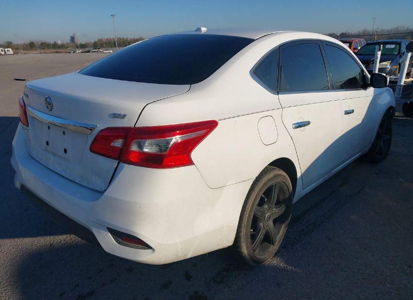 Photo 4 of 2017 Nissan Sentra SV (VIN 3N1AB7AP8HL642860)