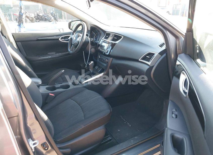 Photo 5 of 2017 Nissan Sentra SV (VIN 3N1AB7AP8HL661134)