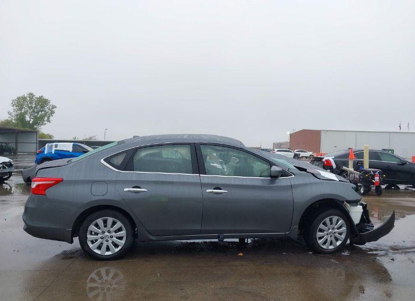 Photo 13 of 2017 Nissan Sentra SV (VIN 3N1AB7AP8HL715757)