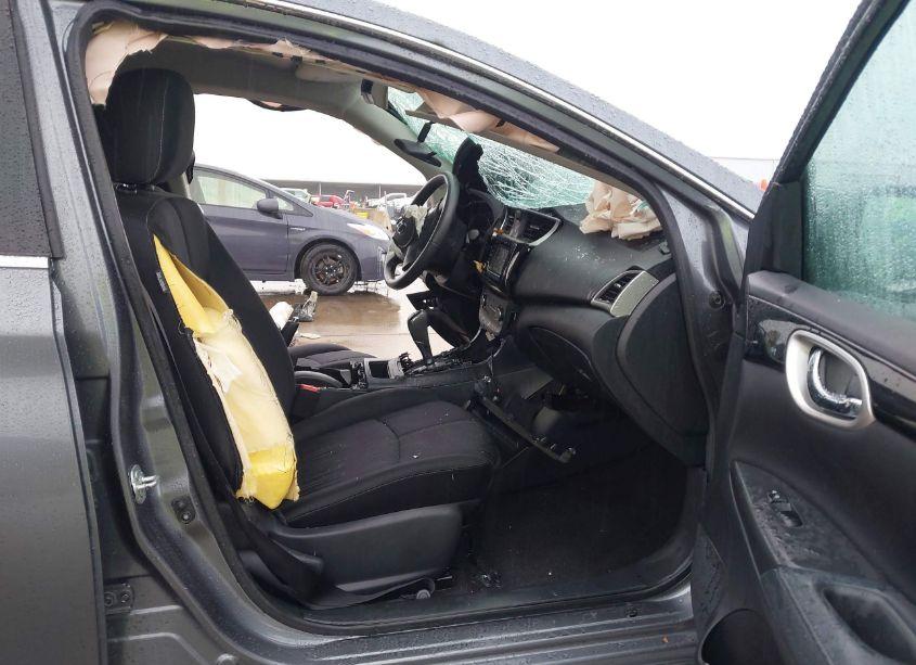 Photo 5 of 2017 Nissan Sentra SV (VIN 3N1AB7AP8HL715757)