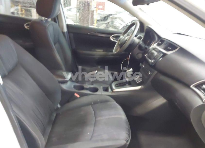 Photo 5 of 2017 Nissan Sentra SV (VIN 3N1AB7AP8HL717332)