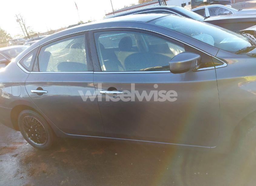 Photo 13 of 2017 Nissan Sentra SV (VIN 3N1AB7AP8HL721011)