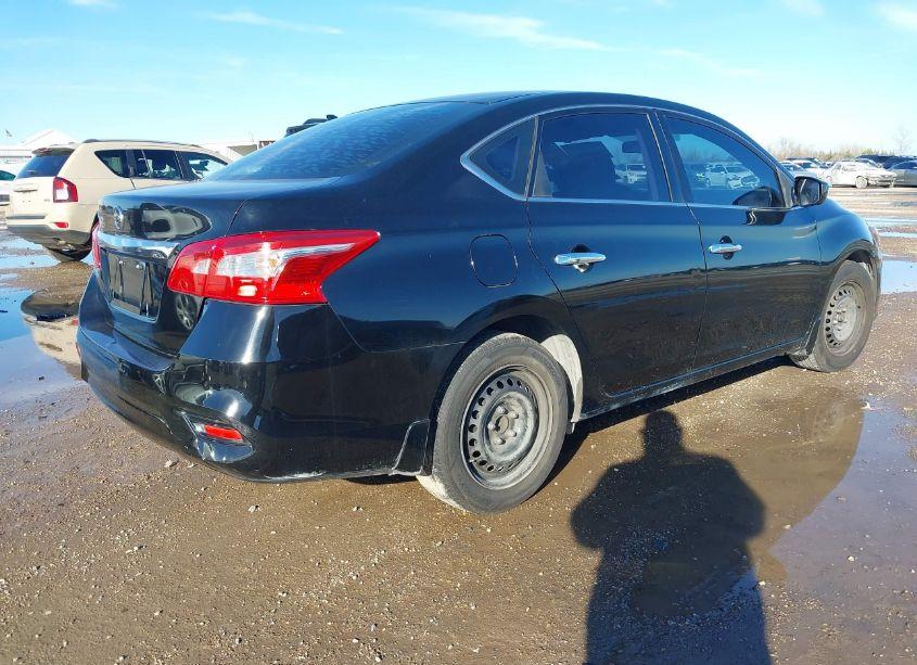 Photo 4 of 2017 Nissan Sentra S (VIN 3N1AB7AP8HY207629)