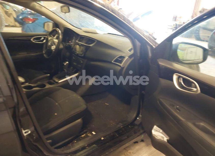 Photo 5 of 2017 Nissan Sentra SV (VIN 3N1AB7AP8HY213978)