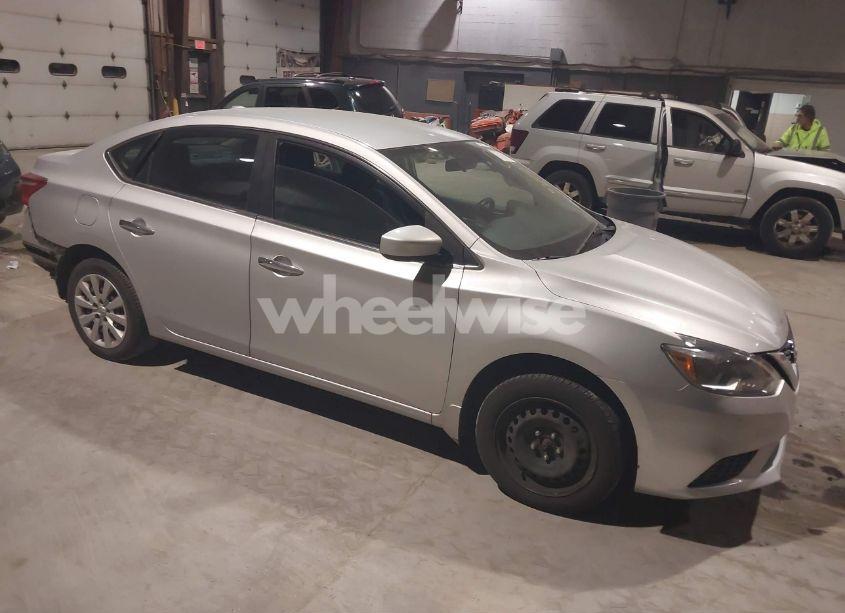 2017 Nissan Sentra SV (VIN 3N1AB7AP8HY257706) main photo