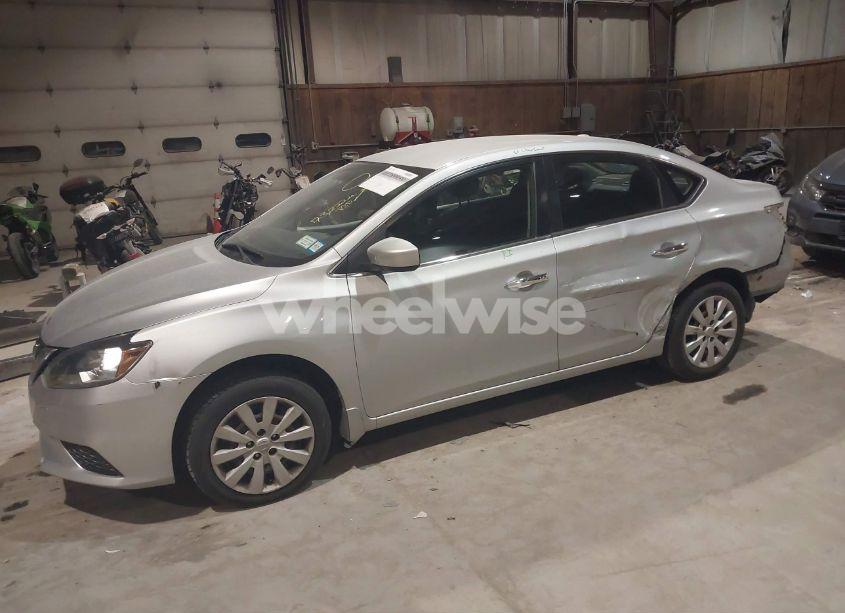 Photo 2 of 2017 Nissan Sentra SV (VIN 3N1AB7AP8HY257706)