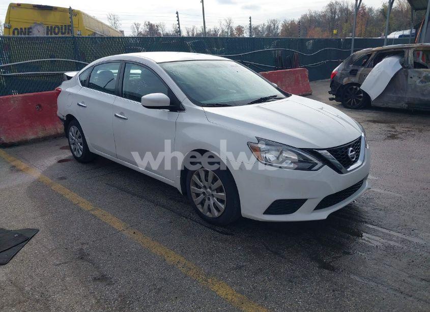 2017 Nissan Sentra SV (VIN 3N1AB7AP8HY300313) main photo