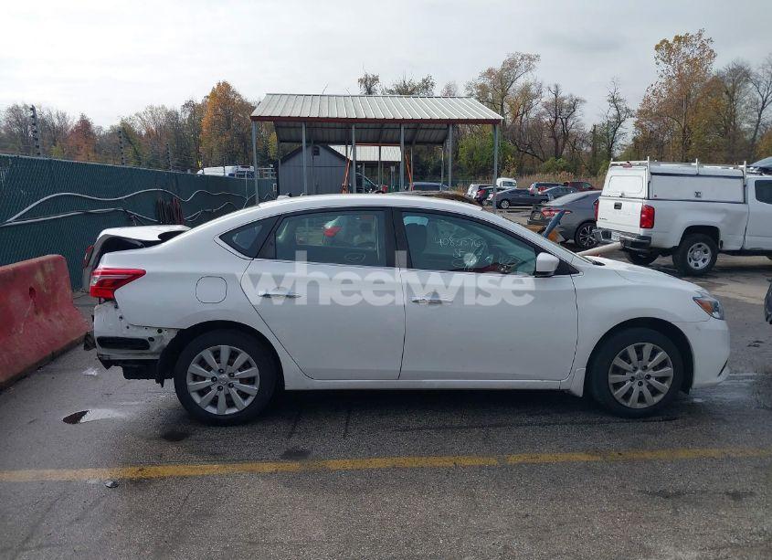 Photo 13 of 2017 Nissan Sentra SV (VIN 3N1AB7AP8HY300313)