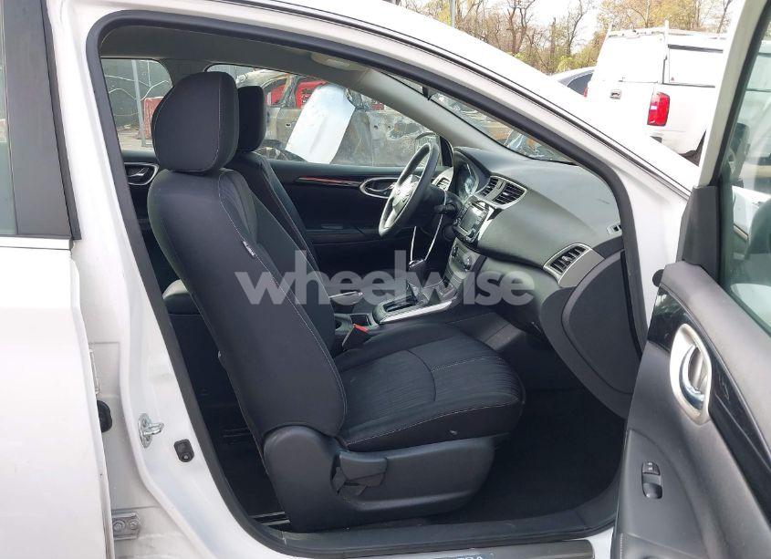 Photo 5 of 2017 Nissan Sentra SV (VIN 3N1AB7AP8HY300313)