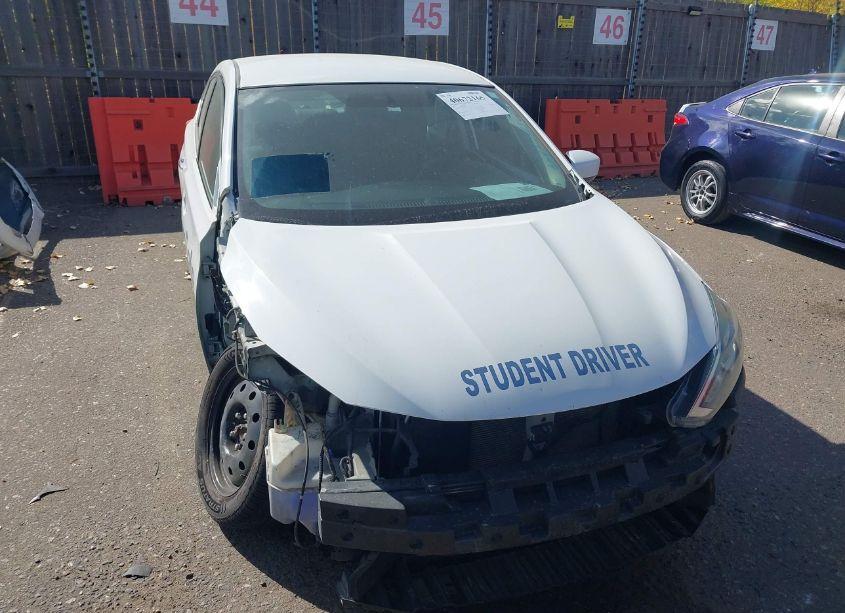 Photo 13 of 2017 Nissan Sentra SV (VIN 3N1AB7AP8HY302367)