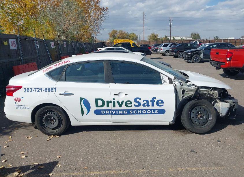 Photo 14 of 2017 Nissan Sentra SV (VIN 3N1AB7AP8HY302367)